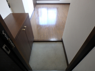 【玄関】 | シャトーヤタニ | 下駄箱付きで玄関すっきり