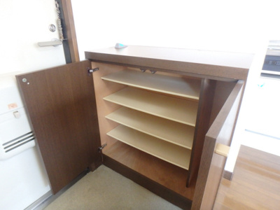 【収納】 | シャトーヤタニ | 玄関が片付くシューズボックス付きです