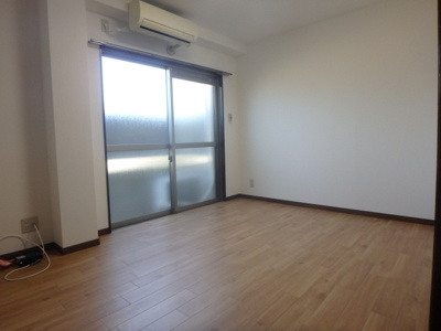 【居間・リビング】 | シャン・ラヴィーヌ | ゆったりとできる居室