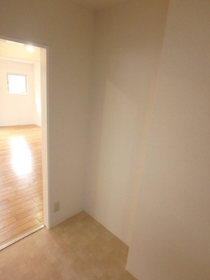 【キッチン】 | シロハイヌ門戸 | 冷蔵庫置場