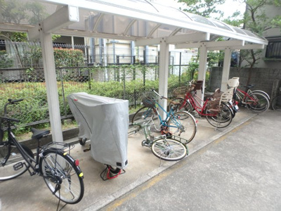 【その他共用部分】 | シロハイヌ門戸 | 屋根付き駐輪スペースです