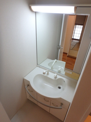 【洗面所】 | シロハイヌ門戸 | 洗髪洗面化粧台