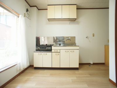【居間・リビング】 | 新鹿沼ロイヤルマンション | 日当たりなダイニングキッチンです！