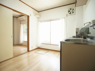 【居間・リビング】 | 新鹿沼ロイヤルマンション | キレイな室内です！