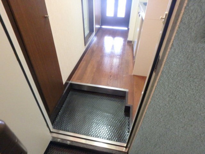 【玄関】 | ステラハウス４－６００ | 下駄箱付きで玄関すっきり