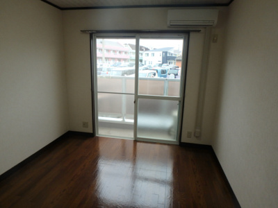 【居間・リビング】 | ステラハウス４－６００ | たっぷりの陽光に包まれる明るい住まい