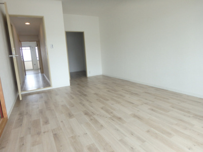 【居間・リビング】 | ソレーユ西宮 | ゆったりとできる居室