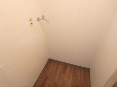 【設備】 | 中尾ビル | 室内洗濯置き場