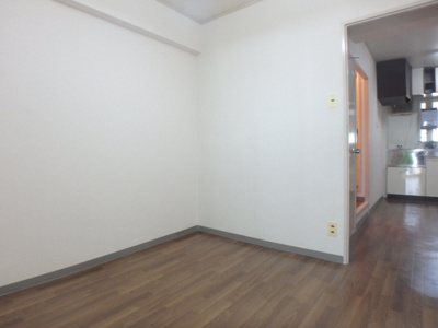 【洋室】 | 中尾ビル | ゆったりとできる居室