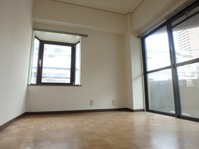 【内装】 | 西宮パールハイツ | 日当りの良い南向き４．５帖の洋室