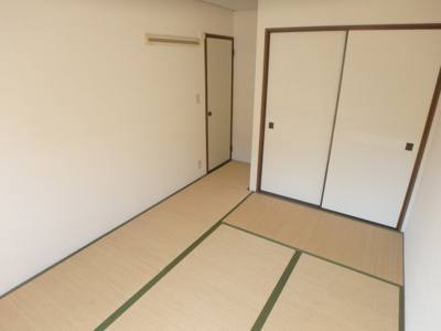 【寝室】 | ネオアーバンコートー | 和室です