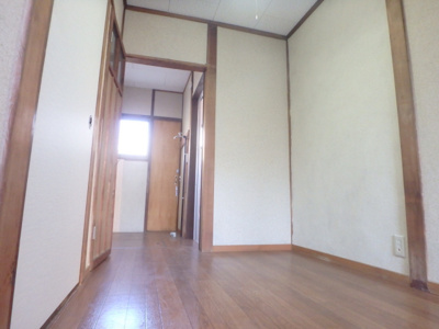 【キッチン】 | 日野町テラスハウス | 明るい光が射し込む陽だまり空間