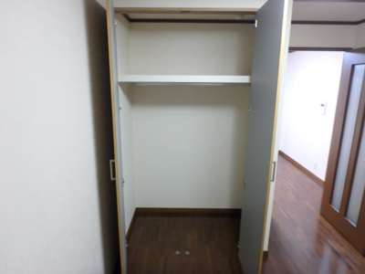 【収納】 | フローレンス西宮Ⅰ | 収納のためのスペースです