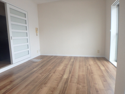 【洋室】 | ベルトピア西宮北口Ⅰ | 明るい光が射し込む陽だまり空間