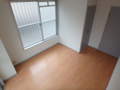 【洋室】 | メゾン井阪 | 心地よい風が舞い込む住まい