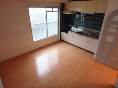 【居間・リビング】 | メゾン井阪 | 爽やかな風と光が舞い込みます