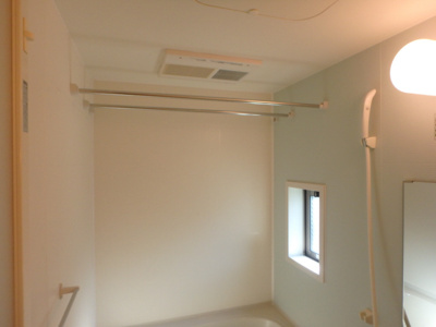 【設備】 | メゾン・クレールⅡ | 浴室内物干し