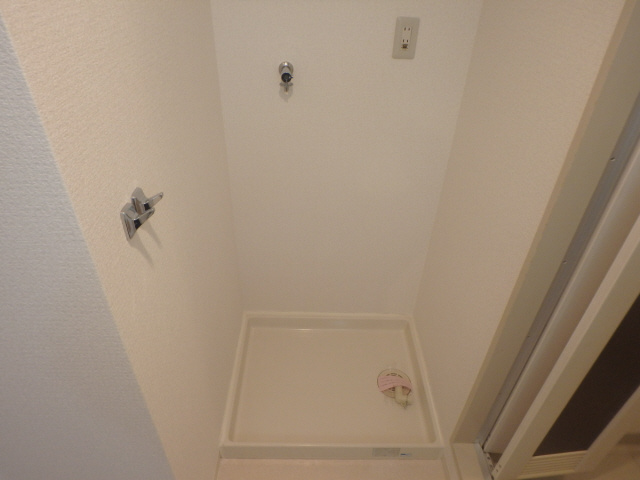 【設備】 | メゾンドール広田 | 室内洗濯機置場