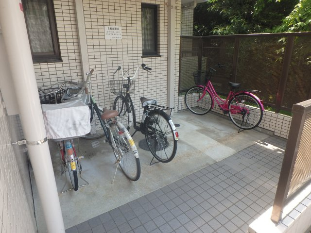 【その他共用部分】 | メゾンドール広田 | 駐輪スペースです