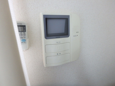 【設備】 | メモリアス西宮 | TVモニター付きインターホンで防犯対策