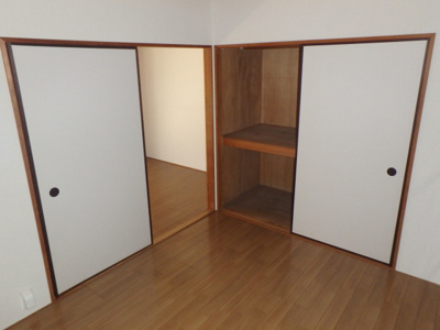 【内装】 | 山本ハイツ | たっぷりの陽射しが射し込むお部屋です