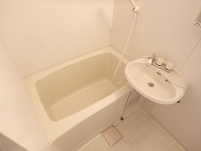 【浴室】 | ルシエール甲東園 | １日の疲れを癒すバスルーム