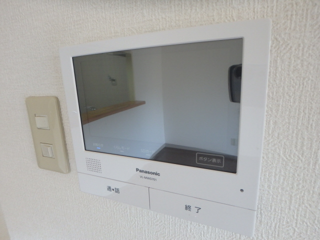 【セキュリティ】 | レグリス甲東園ＥＡＳＴ | 来客者の確認ができるモニターホン