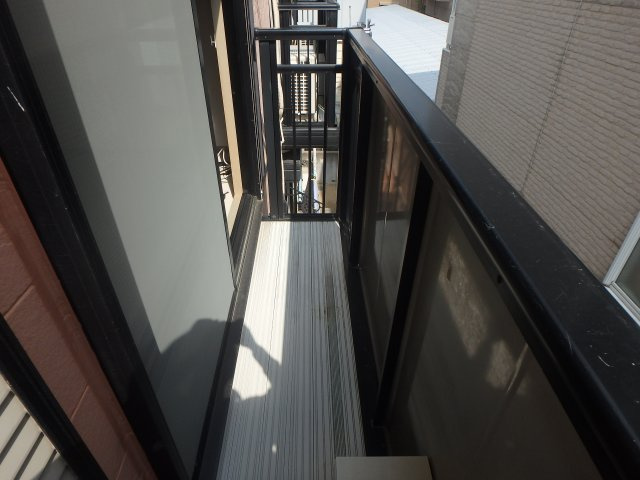 【バルコニー】 | レディー中屋 | 陽当たり良好なバルコニーです