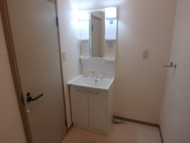 【洗面所】 | レディー中屋 | コンパクトで使いやすい洗面所
