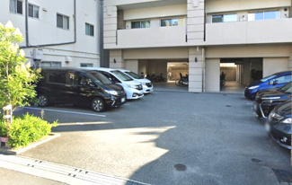 【駐車場】