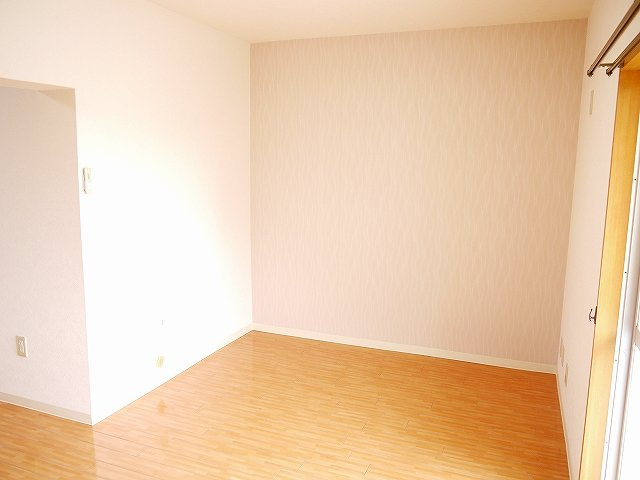 学園南ハイツの居間・リビング