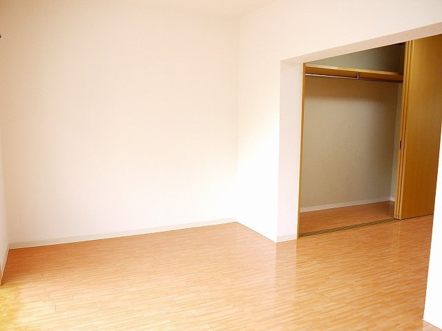 学園南ハイツの居間・リビング