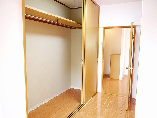 学園南ハイツの収納