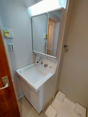 【独立洗面台】 | Belgique鴻池