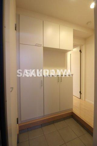 フェリーチェの玄関|2022年撮影。現況と異なる場合がございます。