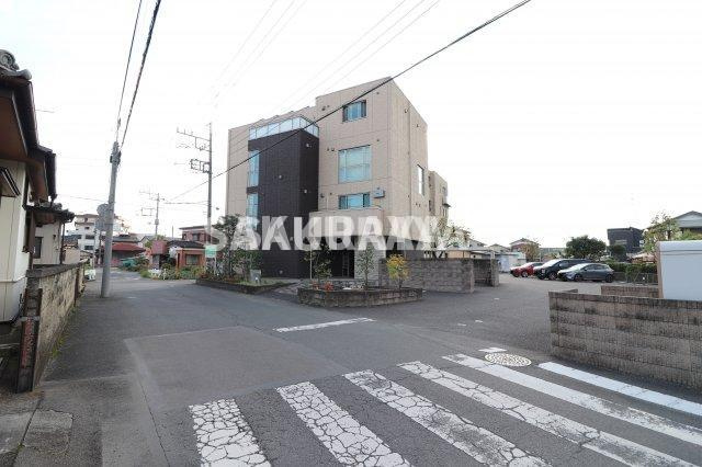 フェリーチェの周辺