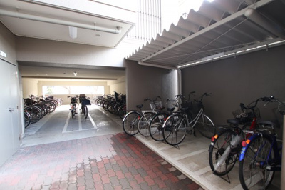 【その他共用部分】 | グレーシィ金剛アルティプラザ | 駐輪場