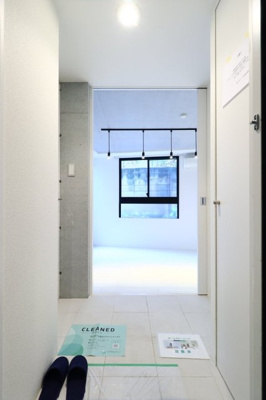 【玄関】 | ＬＡＰｉＳ本郷 | 家具・小物はイメージです