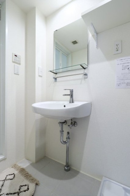 【独立洗面台】 | ＬＡＰｉＳ本郷 | 家具・小物はイメージです