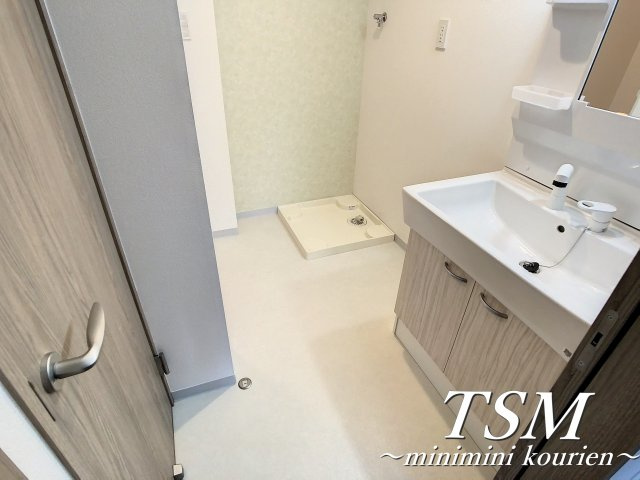 セラフィーメゾン郡元町の洗面所