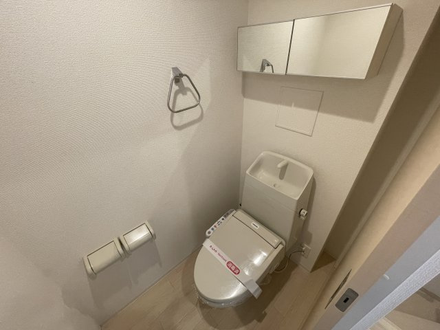 クレール松葉Ⅲのトイレ