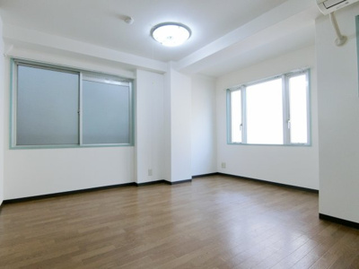 【洋室】 | プリオーレコウベ | ゆったりした洋室です