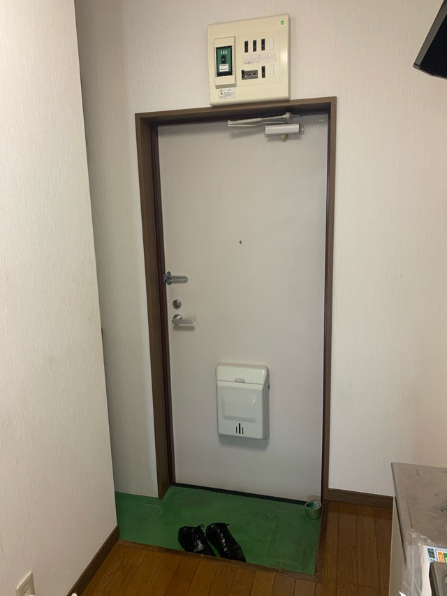 コーポSTの玄関