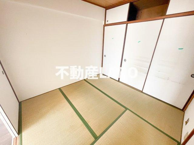 ハイツ鍛治の和室