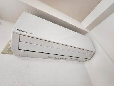 プチフラット三条の設備|エアコン