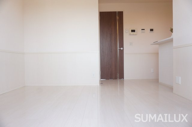 熊本市南区平田１丁目のアパートの居間・リビング