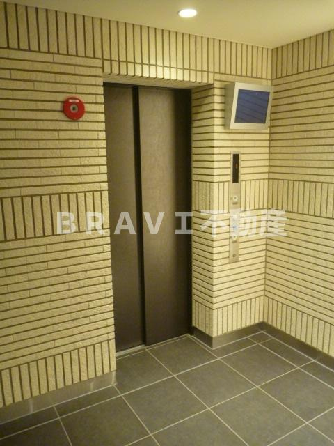 パークアクシス心斎橋　BRAVI不動産の設備|【パークアクシス心斎橋】エレベーター