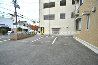 【駐車場】