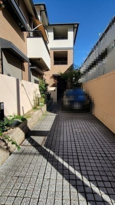 【駐車場】 | 夙川安井町戸建 | 縦列2台駐車可