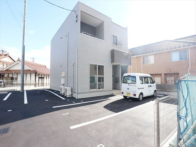 blue valley Bの外観